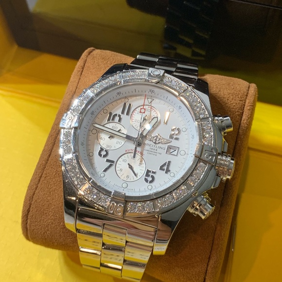Breitling Super Avenger Men’s Watch with 2ct 💎 - Picture 5 of 8